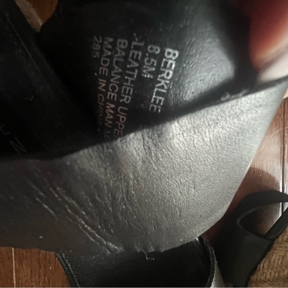 Steve Madden Berkeley Platform Sandals - Picture 4 of 4